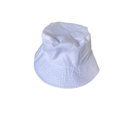 NWT Alex + Olivia Daisy Print Reversible Bucket Hat Black / White One Size - Picture 3 of 10